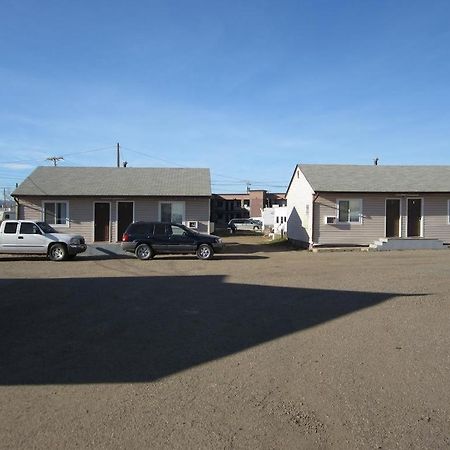 Midtown Motel On Alaska Ave Dawson Creek Exterior foto